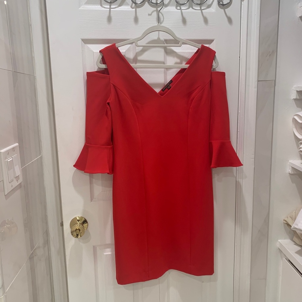 Red Dress Roberto Kavali